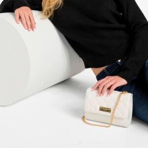 GUESS NWT Quilted Wallet on a String Crossbody White Gold Tone Chain & Hardware